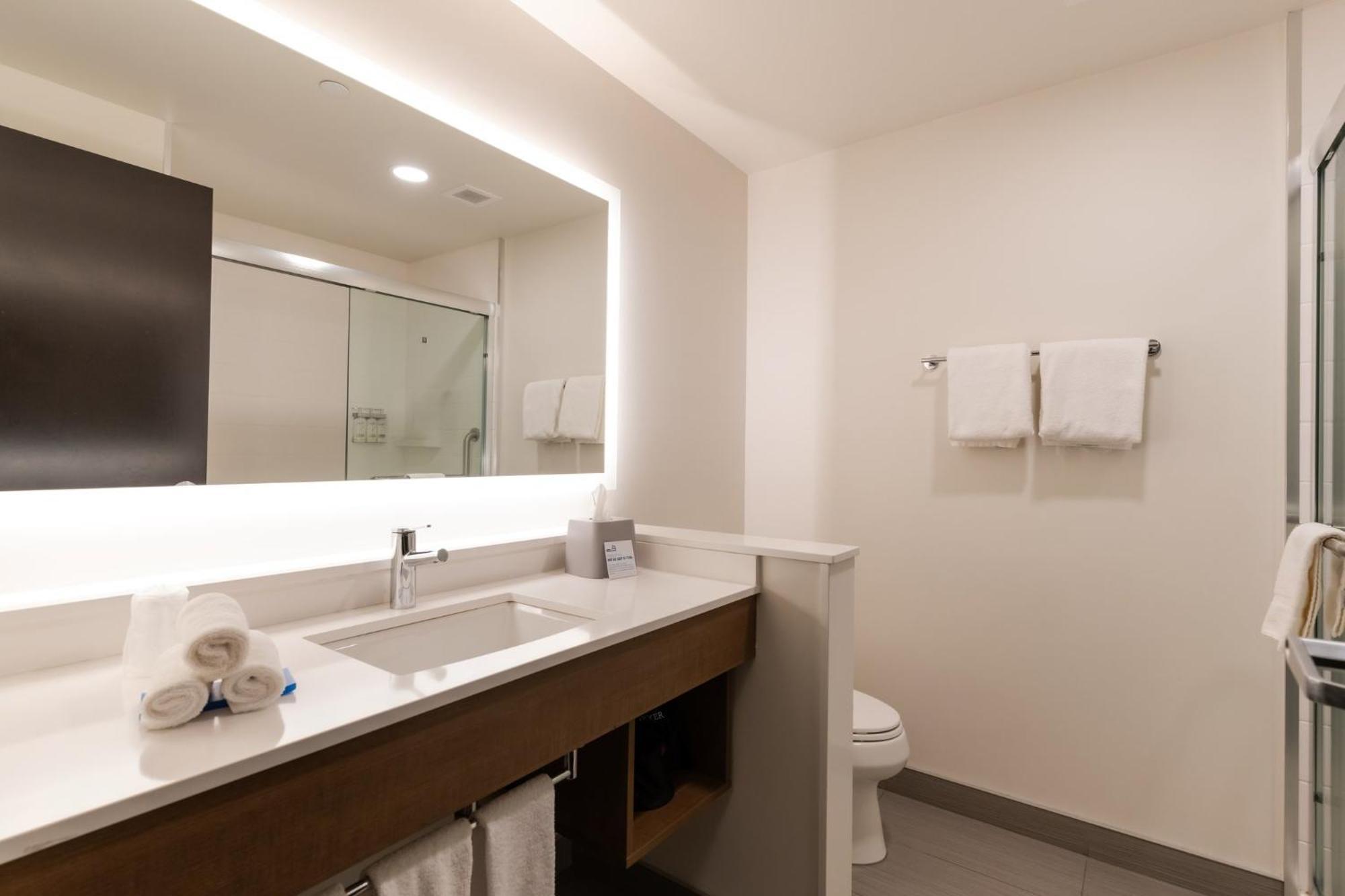 Hotel Express & - Sw - Windermere By Ihg Edmonton