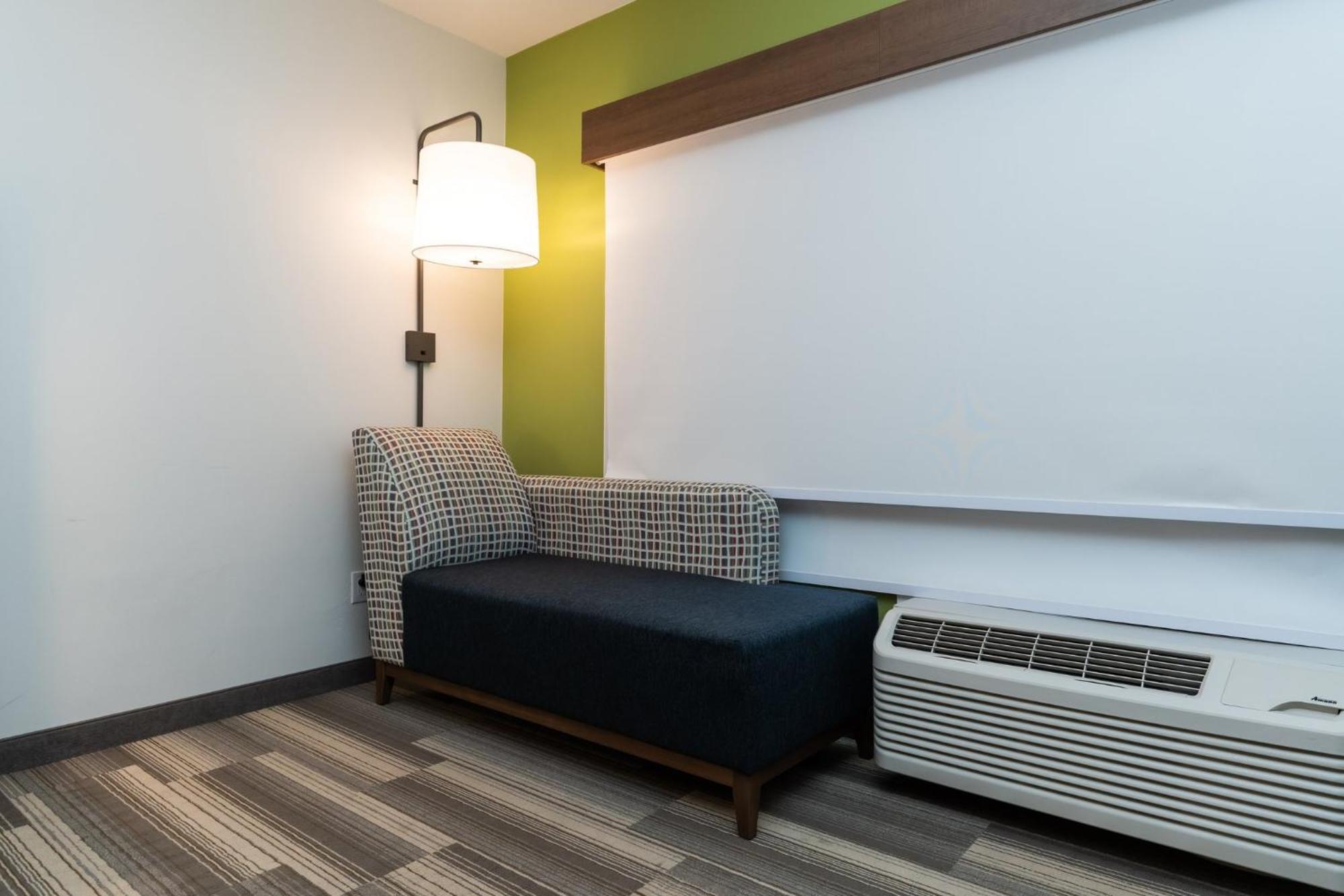 Express & - Sw - Windermere By Ihg Edmonton