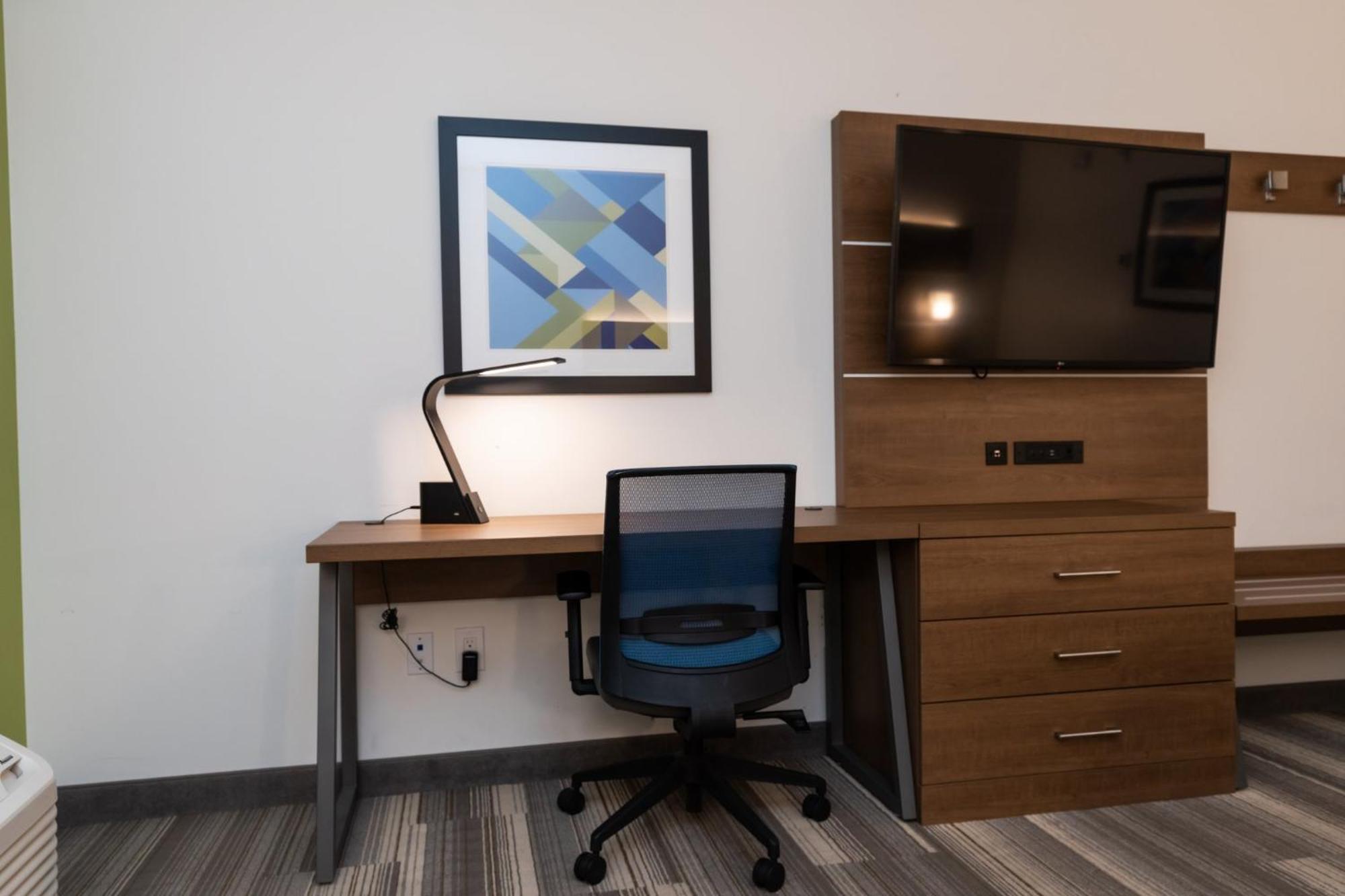 Express & - Sw - Windermere By Ihg
