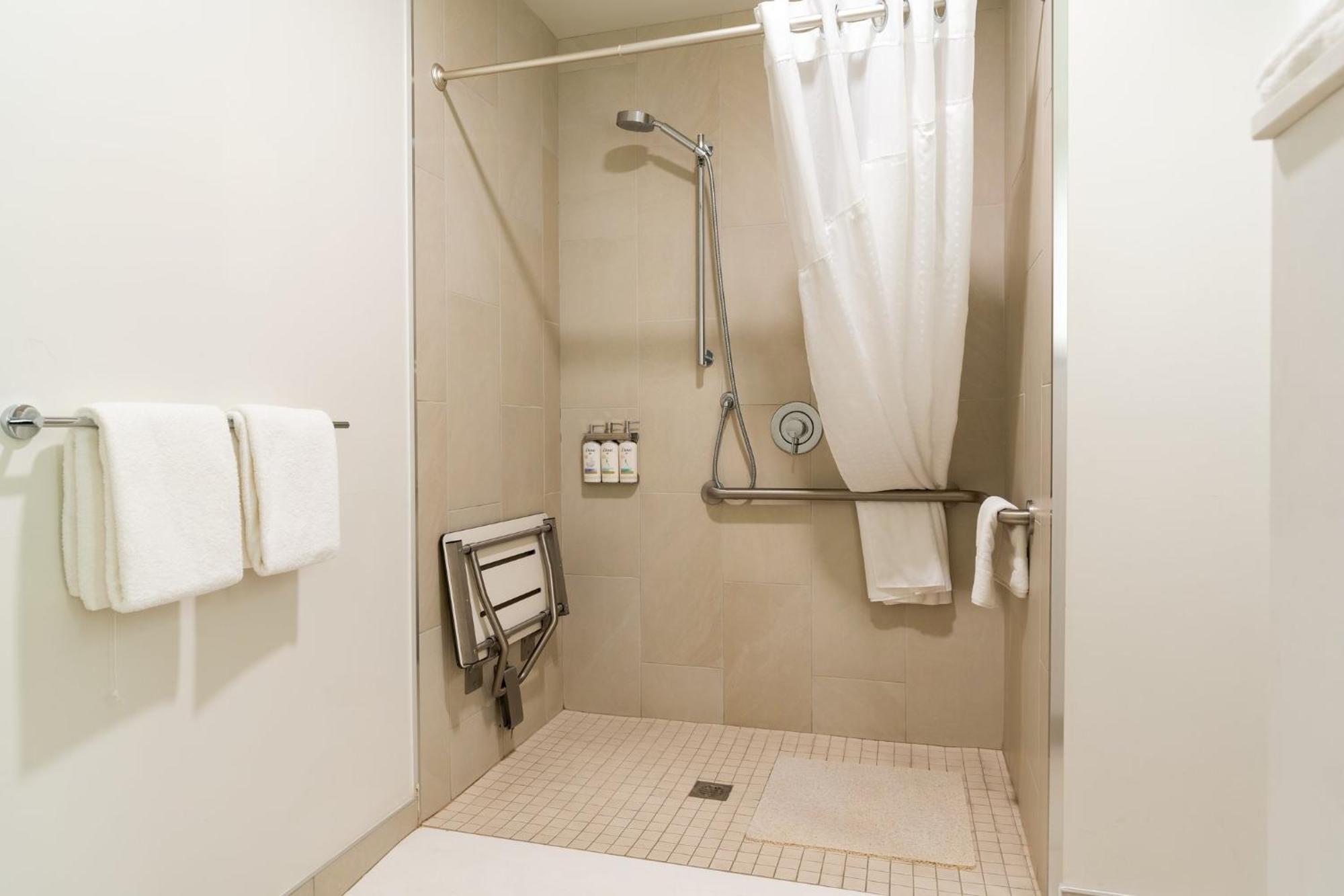Express & - Sw - Windermere By Ihg Edmonton