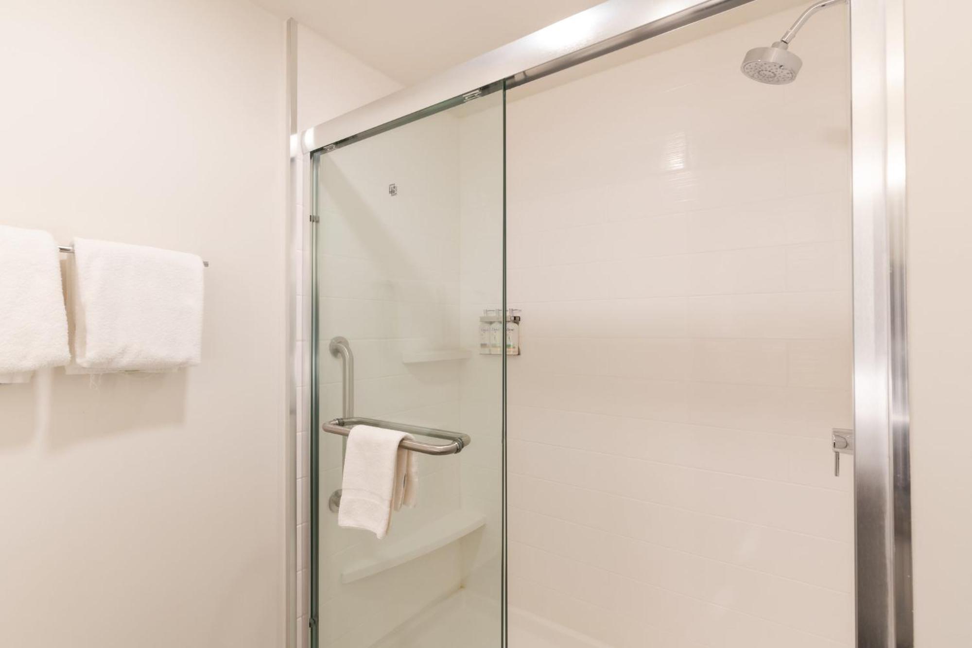 Express & - Sw - Windermere By Ihg Hotel Edmonton