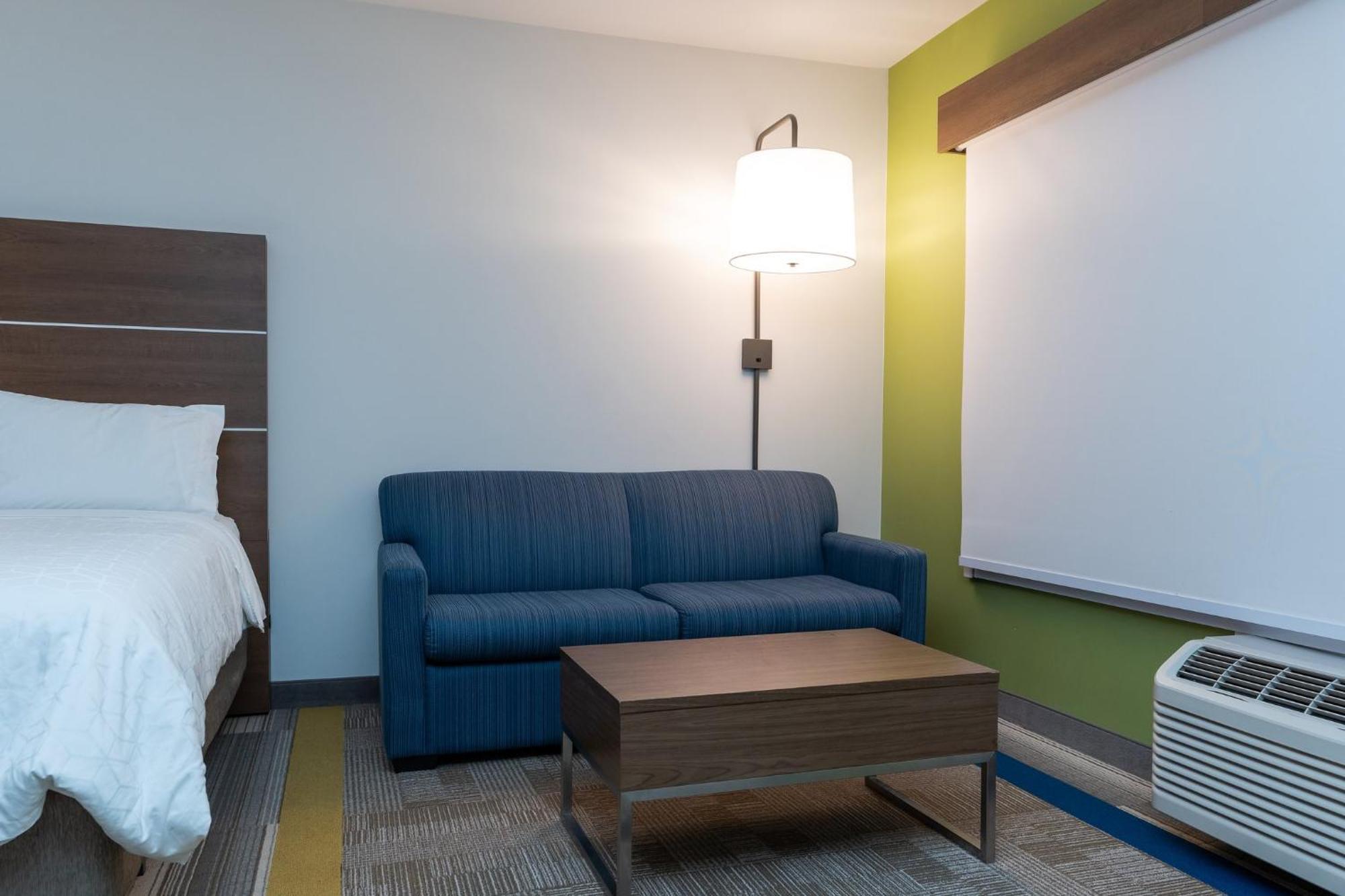 Express & - Sw - Windermere By Ihg 3* Edmonton