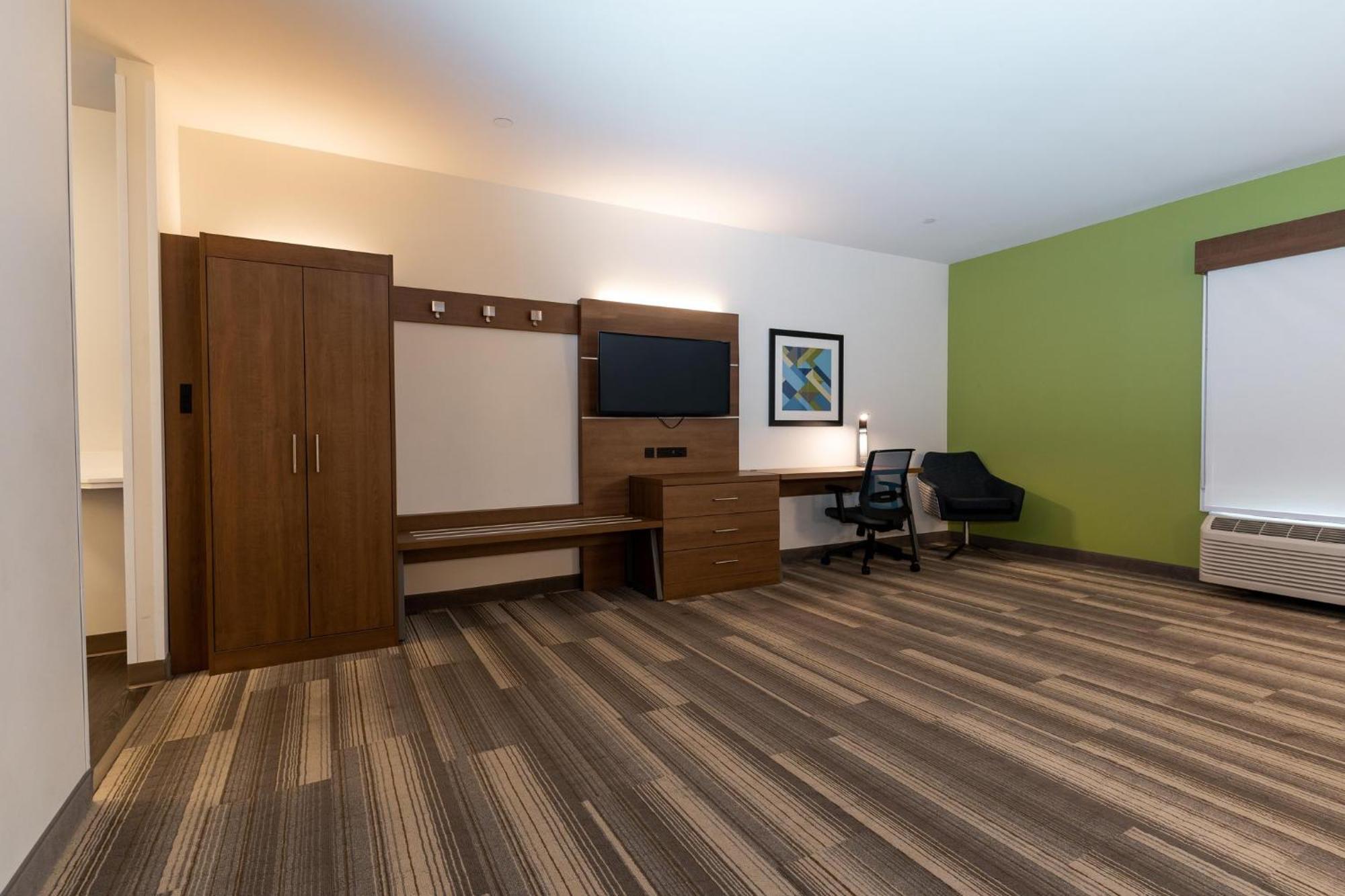 Express & - Sw - Windermere By Ihg